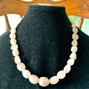 563 carats rose quartz necklace!  Genuine gemstones! 🌸